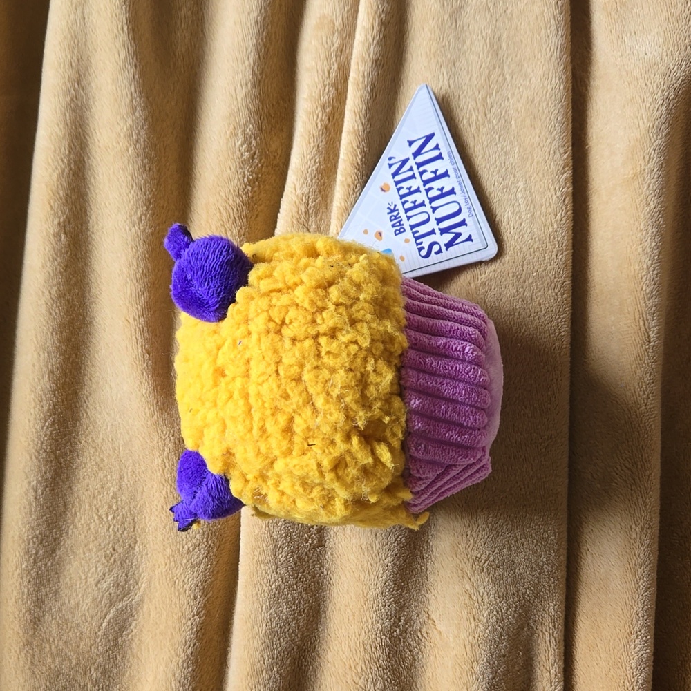 Bark muffin pet toy